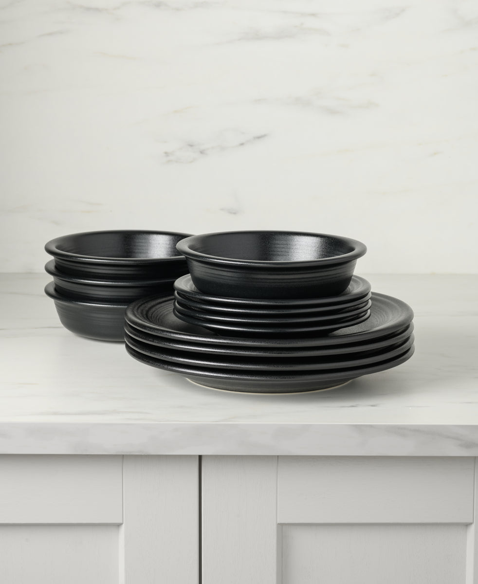 Classic Rim 12-Piece Dinnerware Set. Service for 4. Foundry - Image 4