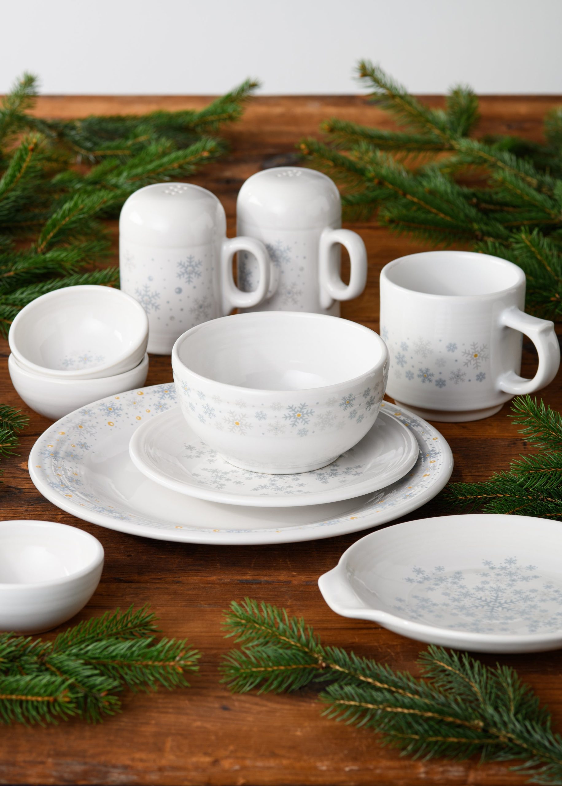 White Snowflake Classic Rim 7 1/4 Inch Salad Plate - Image 2